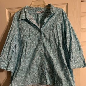 2X blue button down blouse